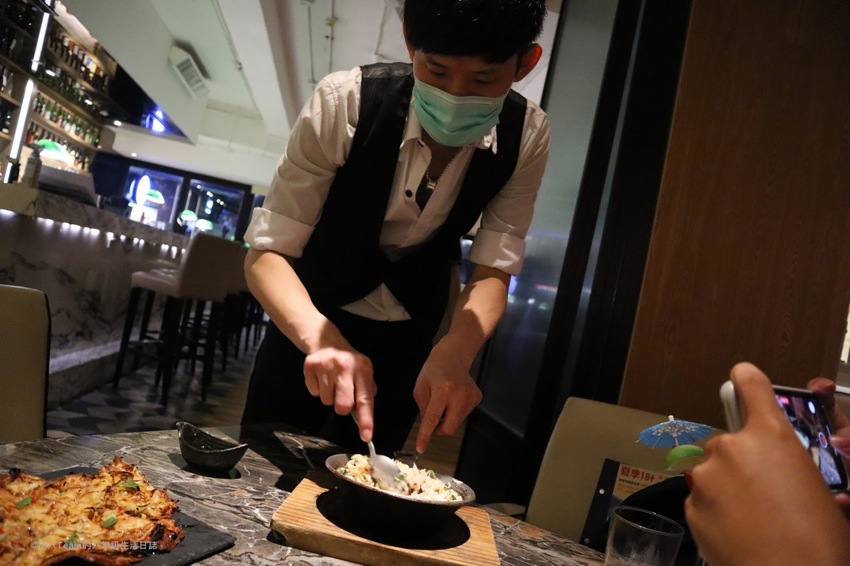 【台北美食】花酒蔵 餐酒館 Aplus Dining Sake Bar｜各式清酒與調酒、美味的創意日式料理、下班聚會的好去處！