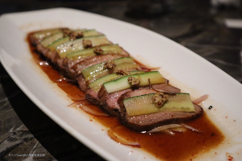 【台北美食】花酒蔵 餐酒館 Aplus Dining Sake Bar｜各式清酒與調酒、美味的創意日式料理、下班聚會的好去處！