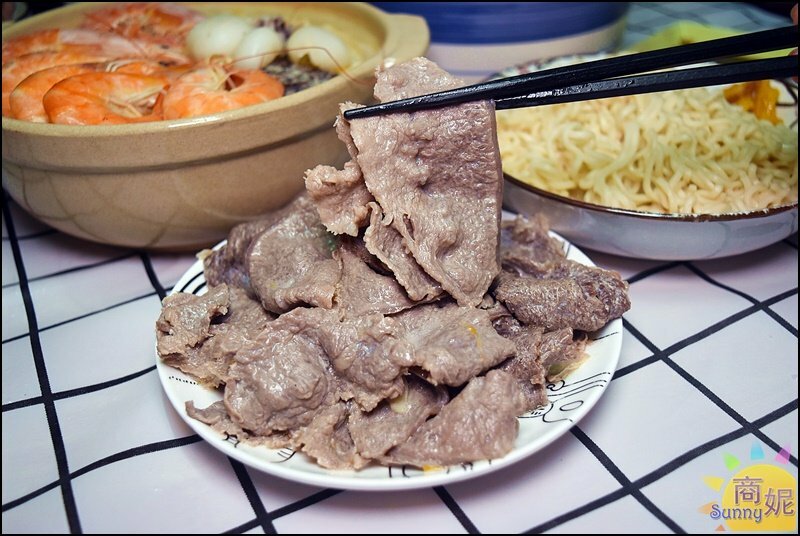 羊角燒肉食堂。這份量太浮誇!丼飯燒肉便當超爆量火鍋自取再送天使紅蝦.牡蠣人均不到200-商妮吃喝遊樂