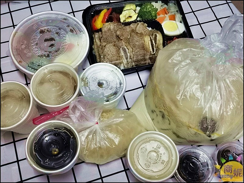 羊角燒肉食堂。這份量太浮誇!丼飯燒肉便當超爆量火鍋自取再送天使紅蝦.牡蠣人均不到200-商妮吃喝遊樂