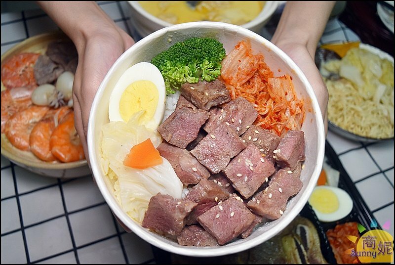 羊角燒肉食堂。這份量太浮誇!丼飯燒肉便當超爆量火鍋自取再送天使紅蝦.牡蠣人均不到200-商妮吃喝遊樂