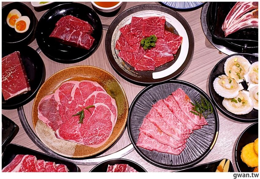 台中少見的機器人燒肉店,近百種食材,日本和牛任你吃到飽!