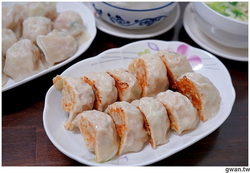 台中少見的機器人燒肉店,近百種食材,日本和牛任你吃到飽!