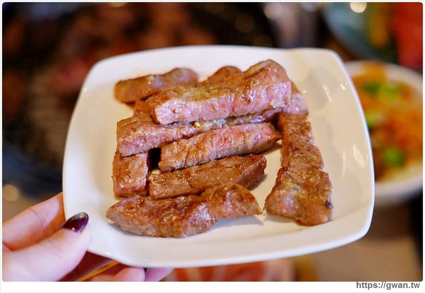 台中現撈泰國蝦、厚切牛排、近80種食材吃到飽，還有生啤無限暢飲一人只要799！