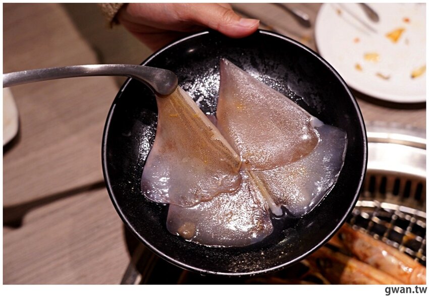 台中少見的機器人燒肉店,近百種食材,日本和牛任你吃到飽!