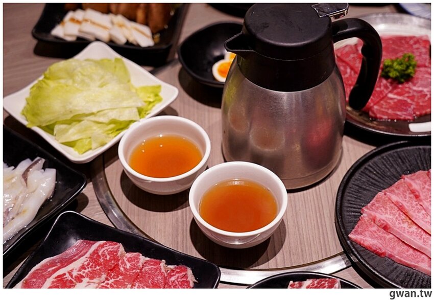 台中少見的機器人燒肉店,近百種食材,日本和牛任你吃到飽!