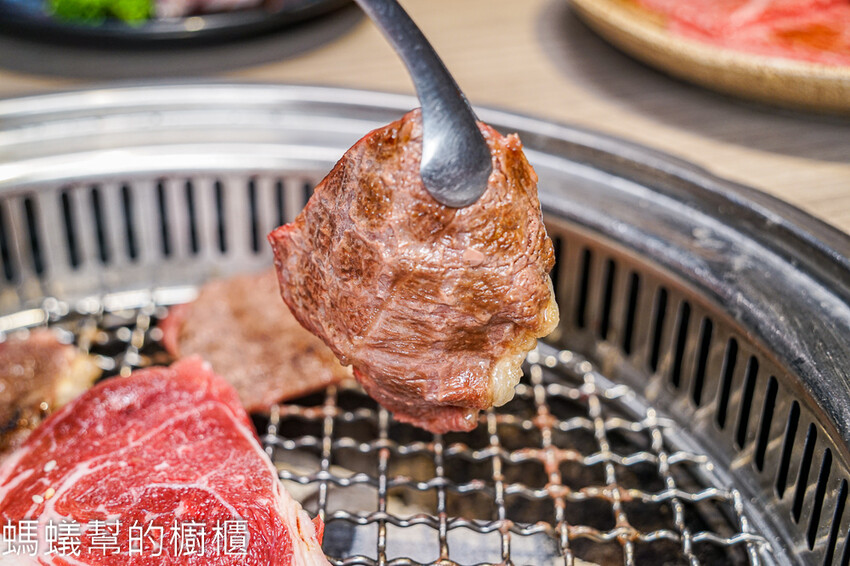 羊角炭火燒肉 | 台中燒肉吃到飽！日本A5和牛、百種食材無限供應。 - 螞蟻幫的櫥櫃