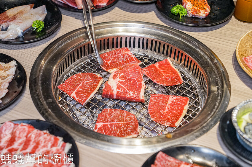 羊角炭火燒肉 | 台中燒肉吃到飽！日本A5和牛、百種食材無限供應。 - 螞蟻幫的櫥櫃