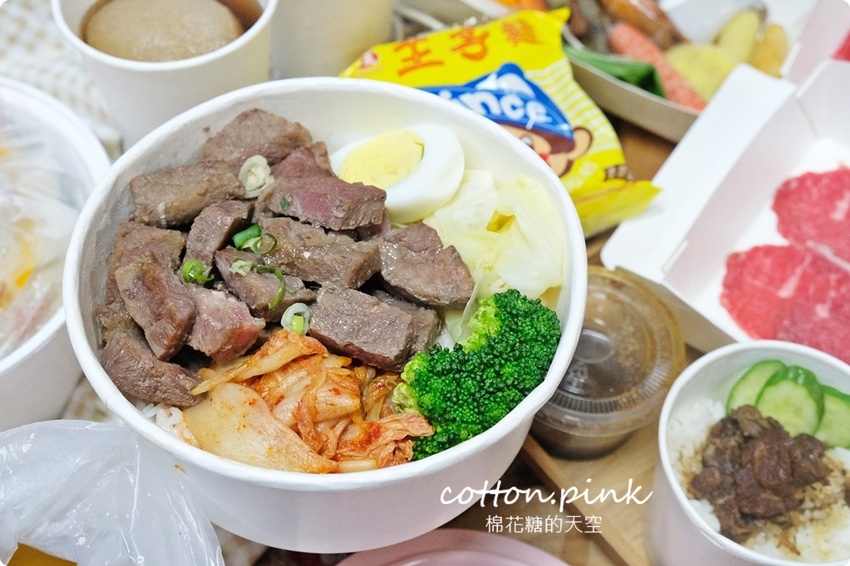 外帶火鍋超過20種配料超澎湃！牛排蓋飯肉多到看不到飯啦！