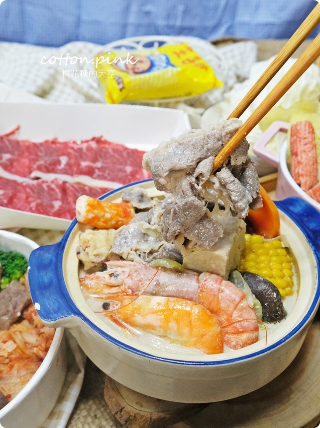 外帶火鍋超過20種配料超澎湃！牛排蓋飯肉多到看不到飯啦！