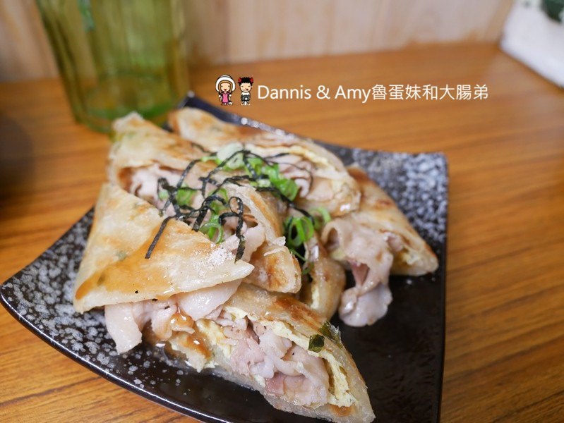 《新竹東門市場吃什麼？》中原名店謝牡丹炒泡麵。雞排炒泡麵x炒辛拉麵晚餐宵夜新選擇！︱ 影片