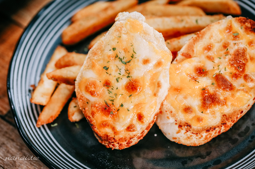 台中逢甲》瑰覓Gui Mi。CP值破表!蛤蜊堆成一座小山快看不到義大利麵,紅茶無限暢飲 - Nana愛旅行札記