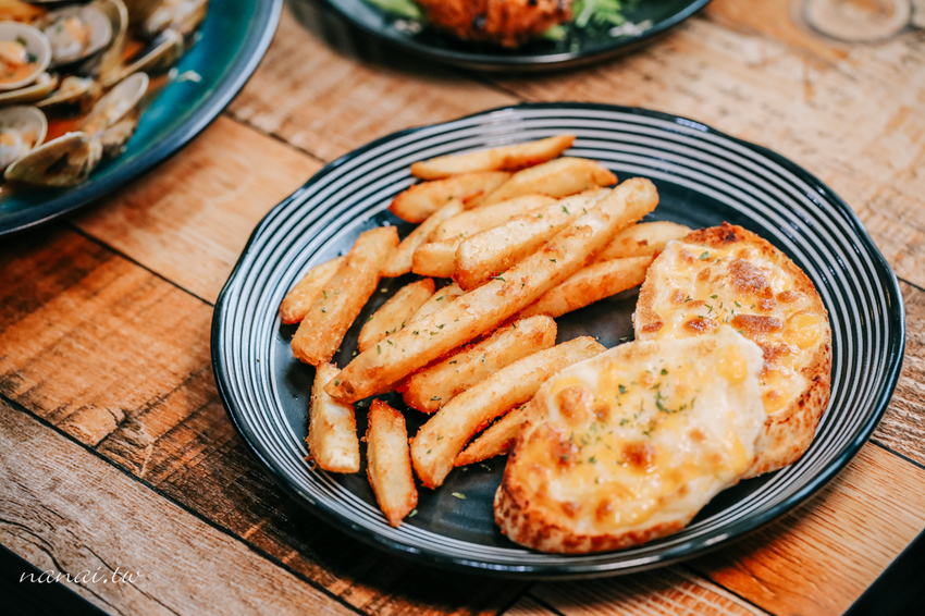 台中逢甲》瑰覓Gui Mi。CP值破表!蛤蜊堆成一座小山快看不到義大利麵,紅茶無限暢飲 - Nana愛旅行札記