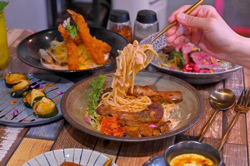 台中逢甲義大利麵超美擺盤大份量推薦 8種自製熬煮醬汁 自製千層蛋糕不用百元好吃 瑰覓GuiMi逢甲