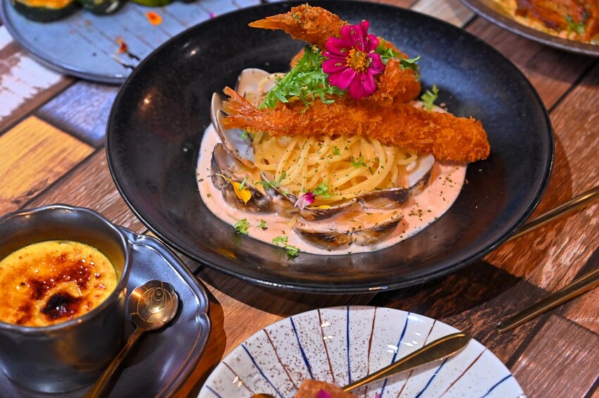 台中逢甲義大利麵超美擺盤大份量推薦 8種自製熬煮醬汁 自製千層蛋糕不用百元好吃 瑰覓GuiMi逢甲