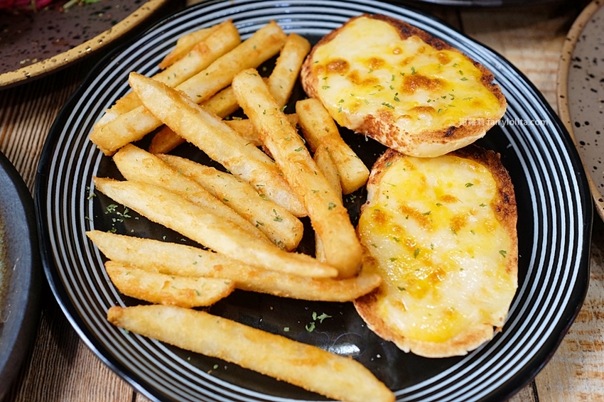 瑰覓 Gui Mi。神祕藏神二樓老公寓，只要249元、大份量義大利麵吃到飽、還附冰紅茶免費無限喝！ @蹦啾♥謝蘿莉 La vie heureuse