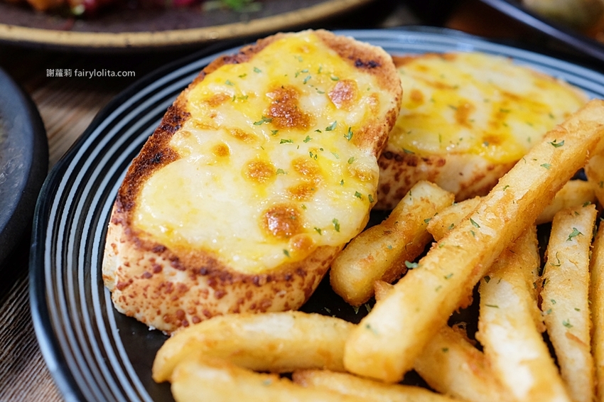 瑰覓 Gui Mi。神祕藏神二樓老公寓，只要249元、大份量義大利麵吃到飽、還附冰紅茶免費無限喝！ @蹦啾♥謝蘿莉 La vie heureuse