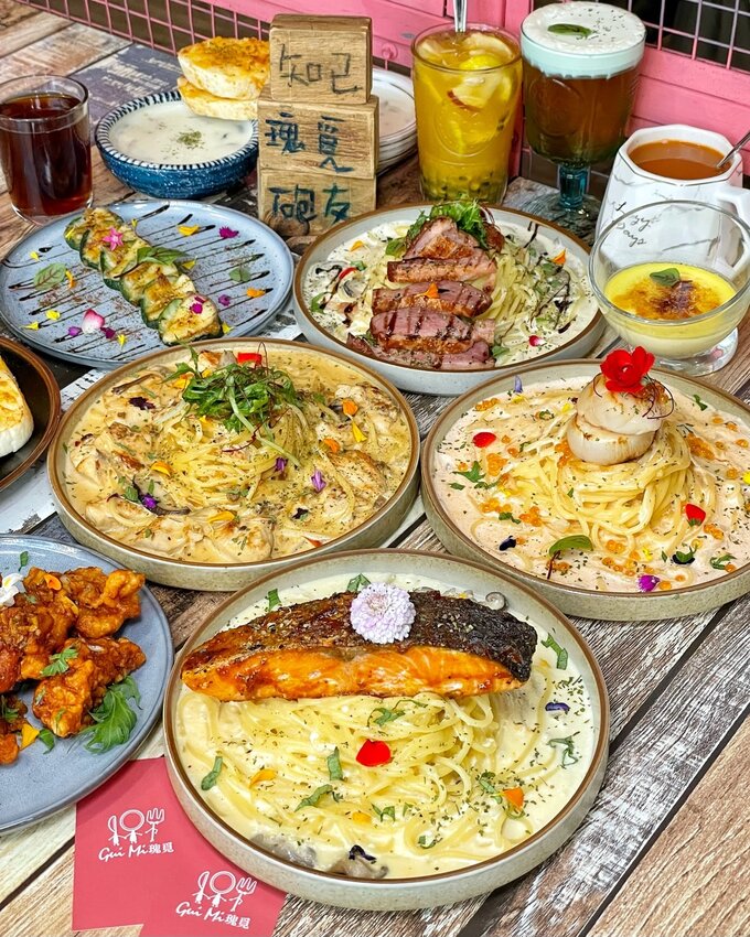 台中西屯區美食推薦『瑰覓Gui Mi』，主打視覺及味覺雙享受的浮誇義大利麵，大份量、餐點選擇多，就隱身在逢甲巷弄裡。 - 阿華田的美食日記