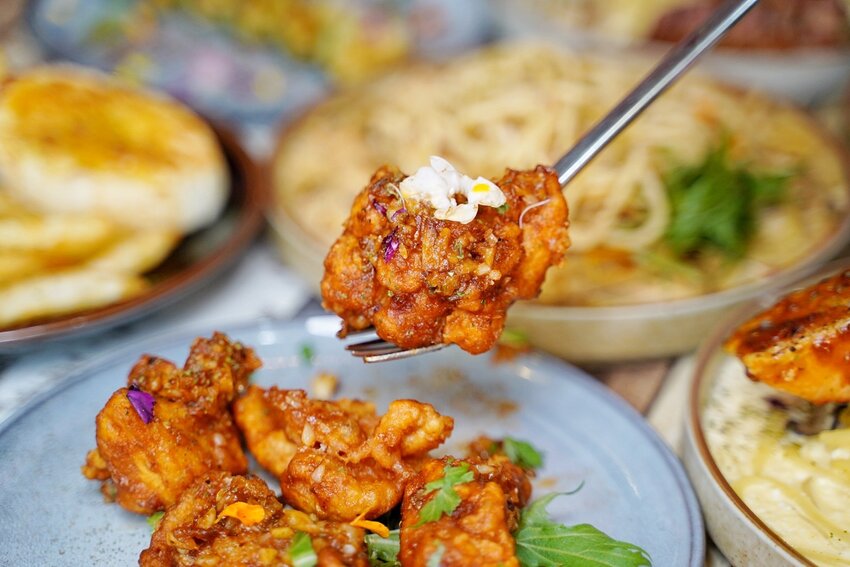 台中西屯區美食推薦『瑰覓Gui Mi』，主打視覺及味覺雙享受的浮誇義大利麵，大份量、餐點選擇多，就隱身在逢甲巷弄裡。 - 阿華田的美食日記