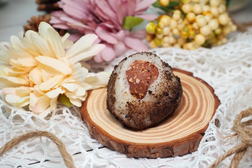 ♥幸福翔綺 西螺麻糬大王♥現包現吃最新鮮.女孩必買金莎巧克力麻糬雲林人氣團購伴手禮.現在在台北車站就買的