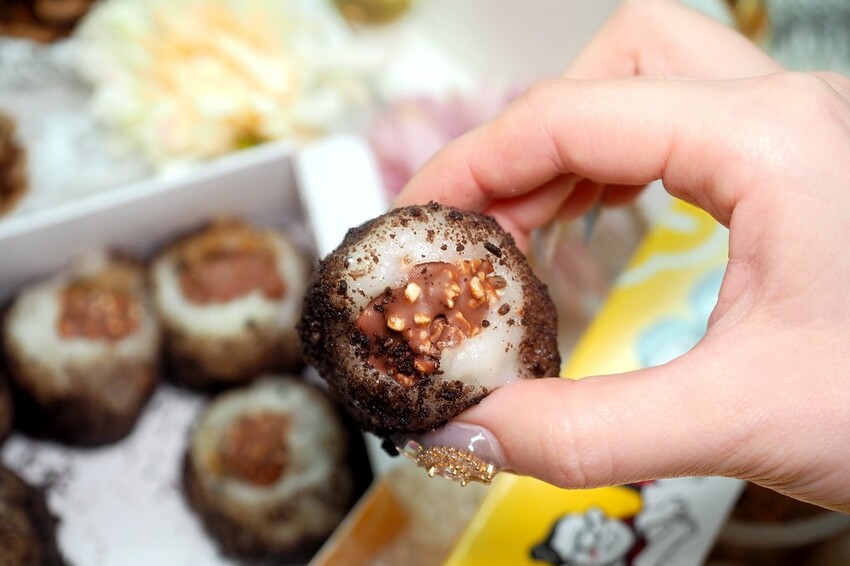 ♥幸福翔綺 西螺麻糬大王♥現包現吃最新鮮.女孩必買金莎巧克力麻糬雲林人氣團購伴手禮.現在在台北車站就買的