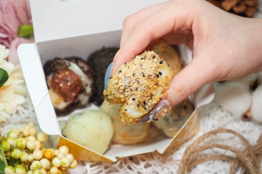 ♥幸福翔綺 西螺麻糬大王♥現包現吃最新鮮.女孩必買金莎巧克力麻糬雲林人氣團購伴手禮.現在在台北車站就買的