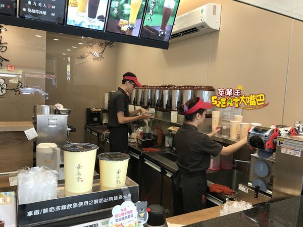 茶湯會菜單價位大公開》名揚海外的三十年功夫手調茶～推薦珍珠紅豆拿鐵、蘋果百香多多、觀音拿鐵。(20190510更新)