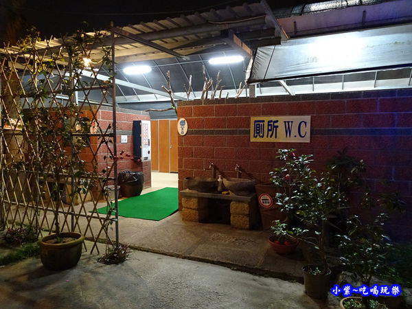 角樂園廁所.jpg