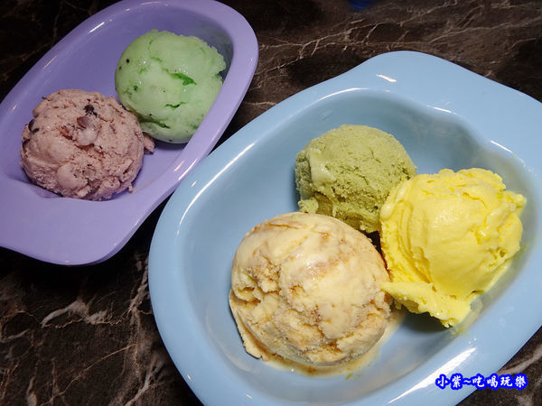 明治冰淇淋-狩夜精緻單人雙味火鍋  (4).jpg