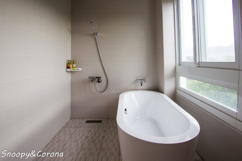 【住宿.宜蘭】宜蘭員山包棟民宿/十六崁民宿~佔地寬廣、生態豐富,划船、餵魚、烤肉,還有落羽松小徑