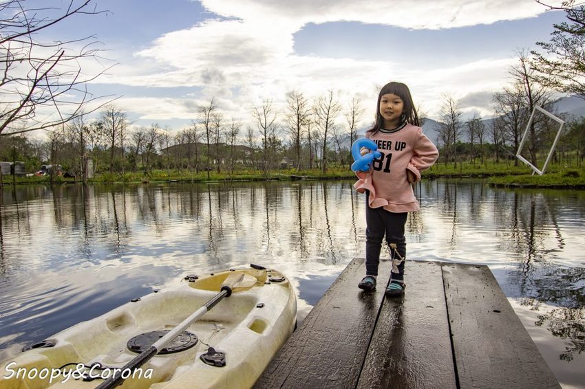 【住宿.宜蘭】宜蘭員山包棟民宿/十六崁民宿~佔地寬廣、生態豐富,划船、餵魚、烤肉,還有落羽松小徑