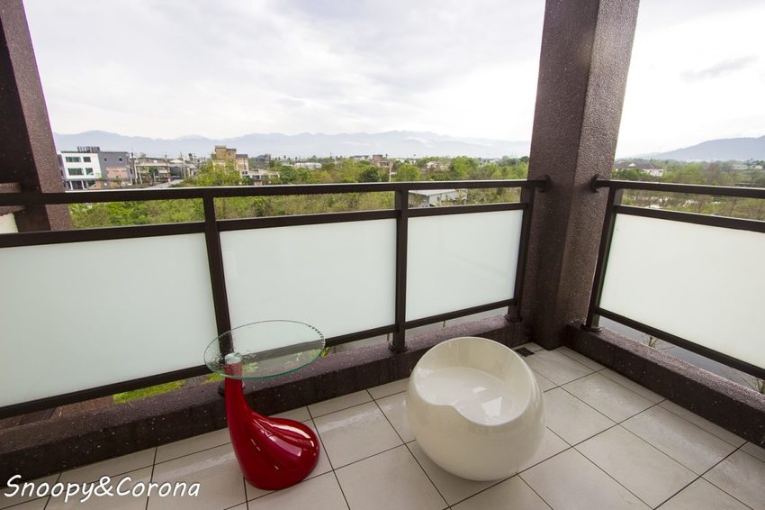 【住宿.宜蘭】宜蘭員山包棟民宿/十六崁民宿~佔地寬廣、生態豐富,划船、餵魚、烤肉,還有落羽松小徑