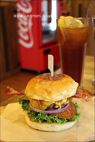 MR%26;MS Burger20.jpg