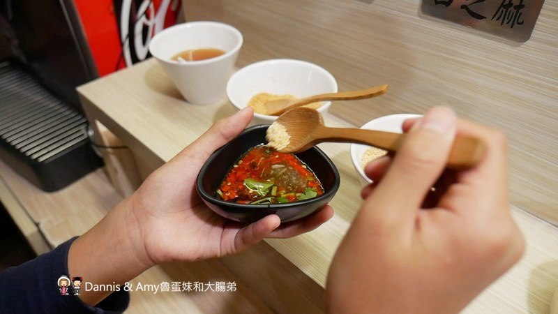 《湖口美食推薦》享鍋精緻涮烤小火鍋。精選肉品海鮮一鍋兩吃超滿足。大份量肉多多專區肉食控不能錯過。明治冰淇淋飲料無限供應︱湖口火車站旁老五鹹粥對面(影片) 《湖口美食推薦》享鍋精緻涮烤小火鍋。精選肉品海鮮一鍋兩吃超滿足。大份量肉多多專區肉食控不能錯過。明治冰淇淋飲料無限供應︱湖口火車站旁老五鹹粥對面(影片)