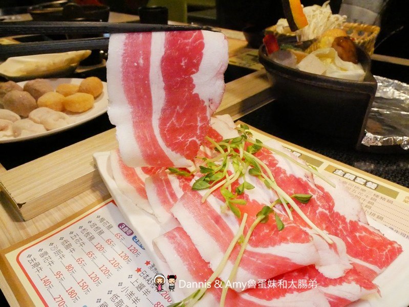 《湖口美食推薦》享鍋精緻涮烤小火鍋。精選肉品海鮮一鍋兩吃超滿足。大份量肉多多專區肉食控不能錯過。明治冰淇淋飲料無限供應︱湖口火車站旁老五鹹粥對面(影片) 《湖口美食推薦》享鍋精緻涮烤小火鍋。精選肉品海鮮一鍋兩吃超滿足。大份量肉多多專區肉食控不能錯過。明治冰淇淋飲料無限供應︱湖口火車站旁老五鹹粥對面(影片)