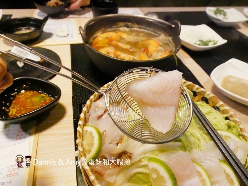 《湖口美食推薦》享鍋精緻涮烤小火鍋。精選肉品海鮮一鍋兩吃超滿足。大份量肉多多專區肉食控不能錯過。明治冰淇淋飲料無限供應︱湖口火車站旁老五鹹粥對面(影片) 《湖口美食推薦》享鍋精緻涮烤小火鍋。精選肉品海鮮一鍋兩吃超滿足。大份量肉多多專區肉食控不能錯過。明治冰淇淋飲料無限供應︱湖口火車站旁老五鹹粥對面(影片)