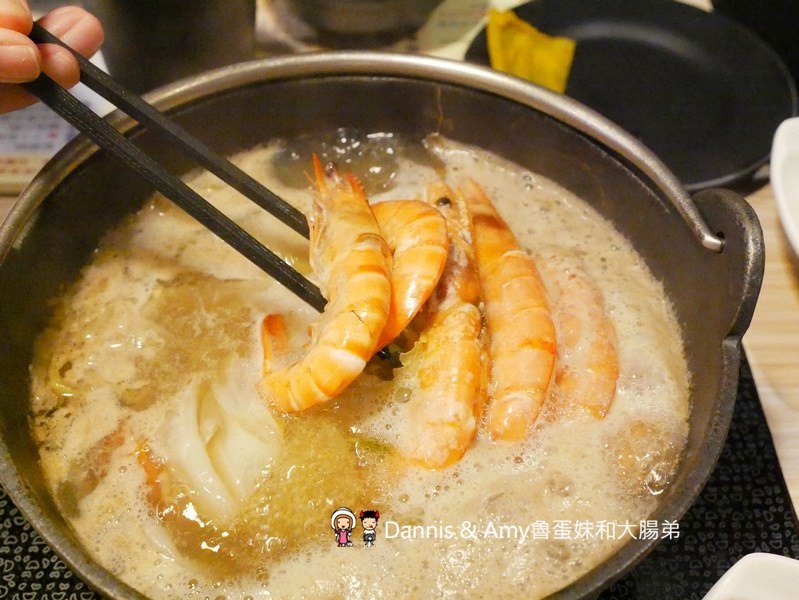 《湖口美食推薦》享鍋精緻涮烤小火鍋。精選肉品海鮮一鍋兩吃超滿足。大份量肉多多專區肉食控不能錯過。明治冰淇淋飲料無限供應︱湖口火車站旁老五鹹粥對面(影片) 《湖口美食推薦》享鍋精緻涮烤小火鍋。精選肉品海鮮一鍋兩吃超滿足。大份量肉多多專區肉食控不能錯過。明治冰淇淋飲料無限供應︱湖口火車站旁老五鹹粥對面(影片)