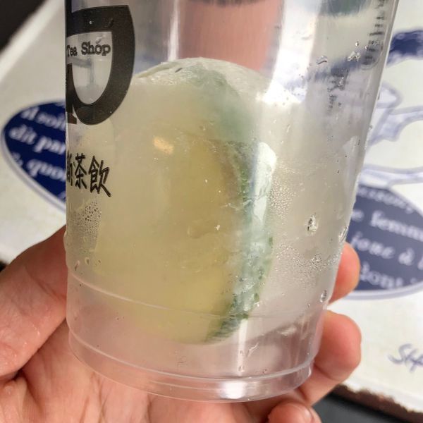 【安布魯斯茶飲】生活美學風格的飲料店｜玫瑰茶｜手沖咖啡｜濾掛咖啡｜雞蛋糕