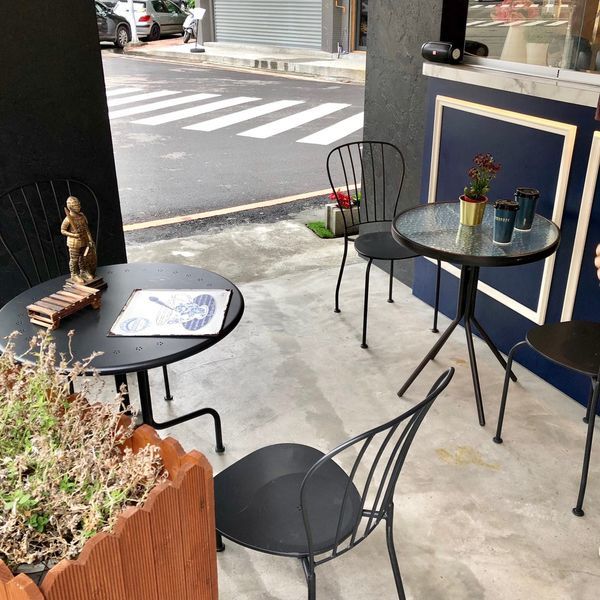 【安布魯斯茶飲】生活美學風格的飲料店｜玫瑰茶｜手沖咖啡｜濾掛咖啡｜雞蛋糕