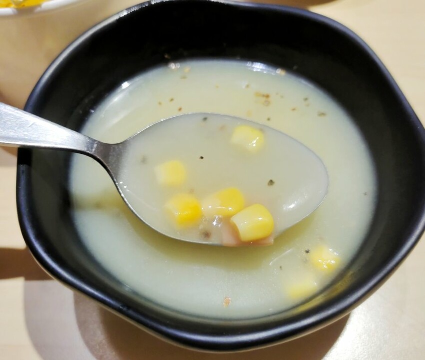 【台中美食】蘇坤蔚牛排.一中街平價牛排,自助吧吃到飽免服務費