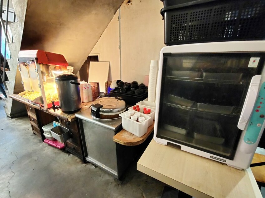 【台中美食】蘇坤蔚牛排.一中街平價牛排,自助吧吃到飽免服務費