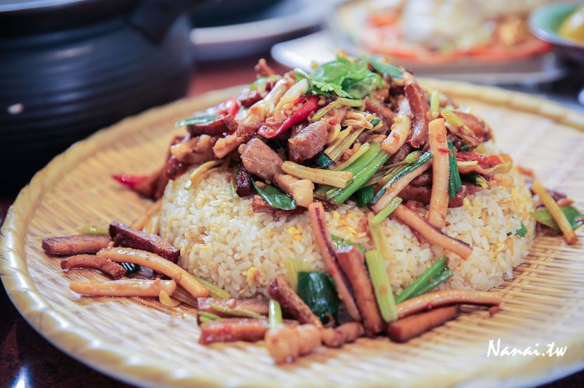 溫叨古早味料理餐廳。低調神隱的三合院古厝餐廳,好吃又古早味的桶仔雞 - Nana愛旅行札記