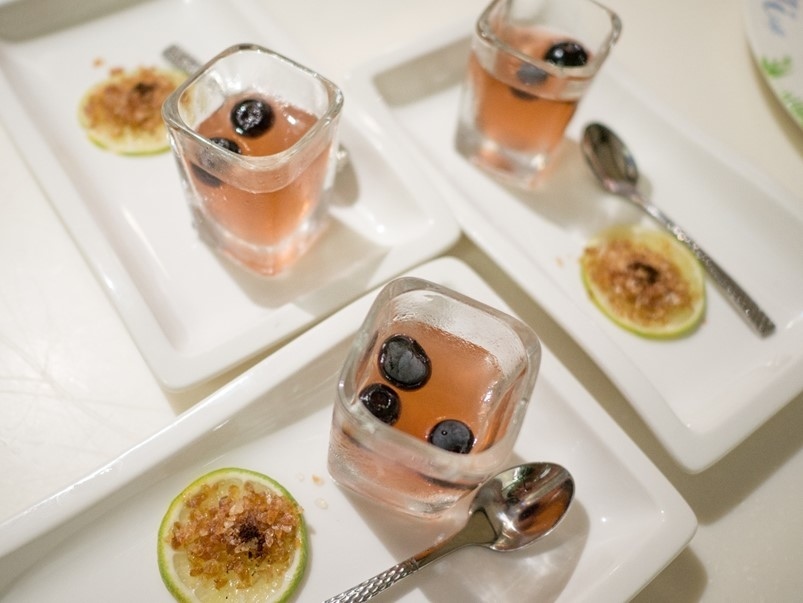 【台北西門町】Oyami café 下午茶、義大利麵，美味的餐點搭配夢幻的裝潢，彷彿置身童話世界