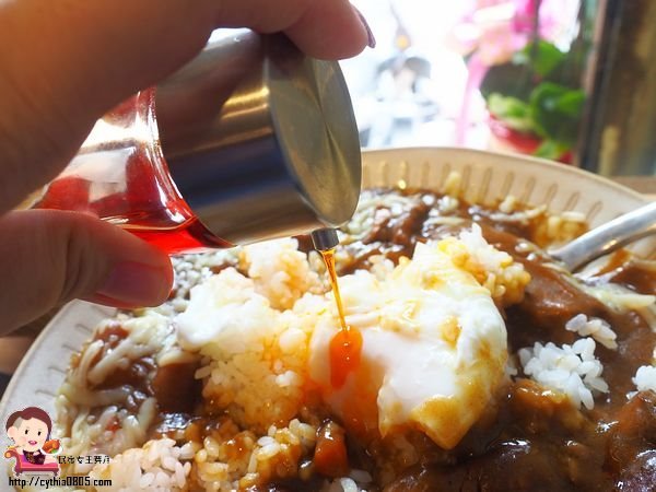 桃園藝文特區美食-肚佛樂咖哩-這將來一定會變成排隊美食，咖哩好好吃啊!!!! @民宿女王芽月-美食.旅遊.全台趴趴走