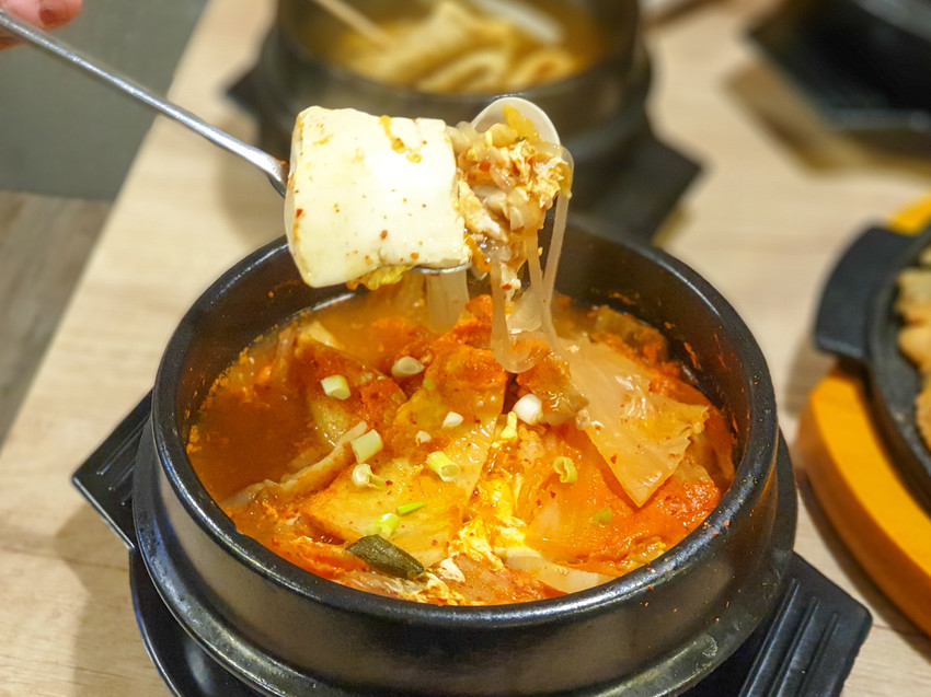 高雄美食||瑪希噠韓式小吃-平價份量又足夠的韓式料理，藏在正修科大附近的巷弄中||鳳山區、韓式料理