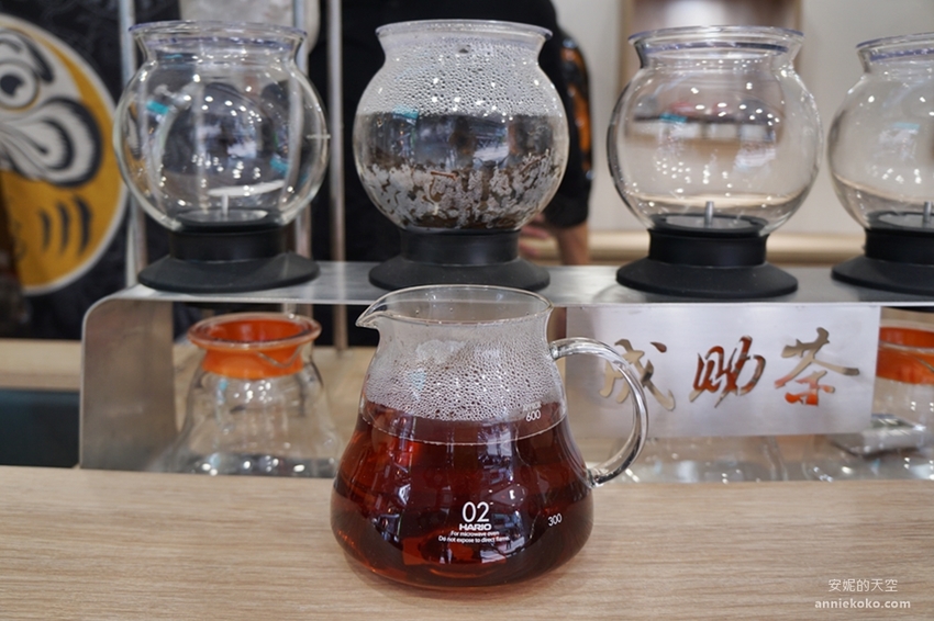 [基隆美食]成助茶-基隆廟口店 手搖飲竟然有現泡好茶 獨家冷卻技術 不加一滴水的鮮奶珍珠用料超實在 - 安妮的天空