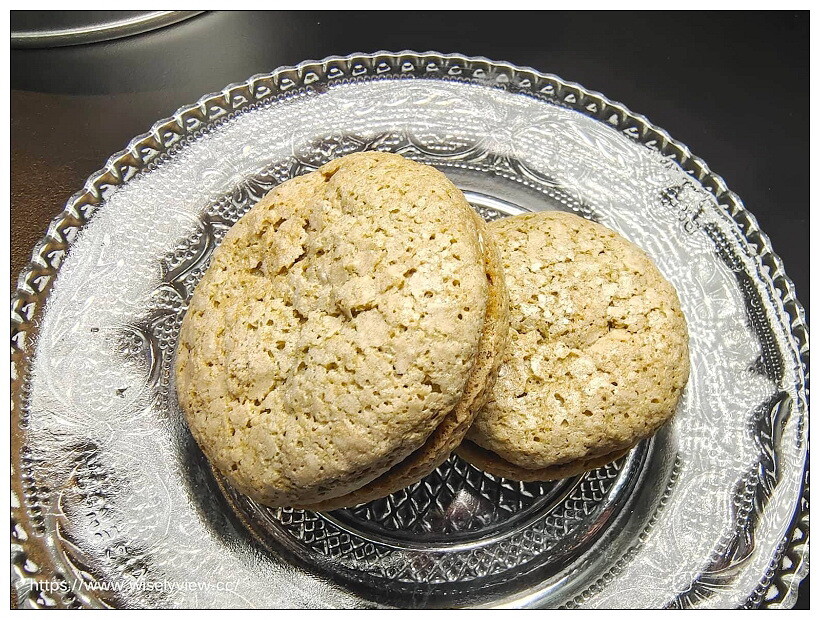 2022 中秋禮盒 <月盒>︱國立臺灣美術館 X 台中大毅老爺行旅，跨界聯名07/05-09/10限定販售~早鳥優惠與大宗訂購資訊 @WISELY's 拍拍照寫寫字