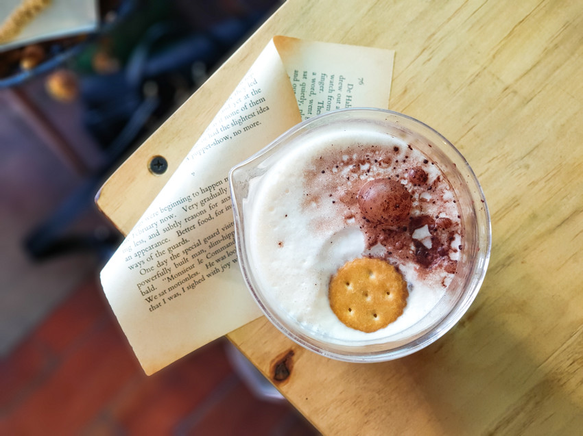 高雄美食||小麥家-老屋裡的日雜店，傳達最真實的美味餐食||新興區