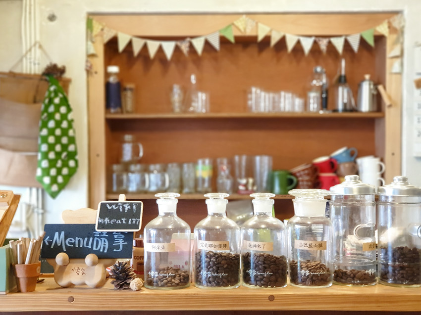 高雄美食||小麥家-老屋裡的日雜店，傳達最真實的美味餐食||新興區