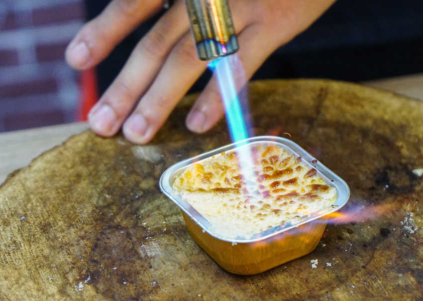 [高雄下午茶]許氏良行 feat. 烤不累-銅板價美味手工布蕾~高醫隱藏版下午茶店 - 美食好芃友